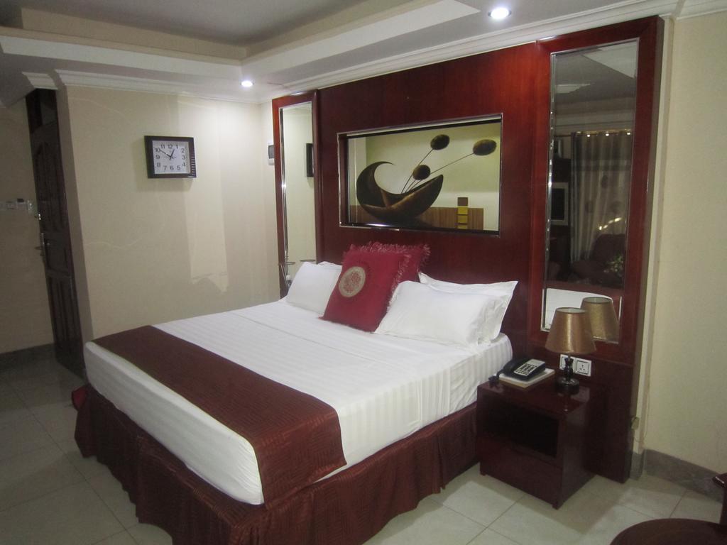 Donsuite Hotel Dar es Salaam Room photo